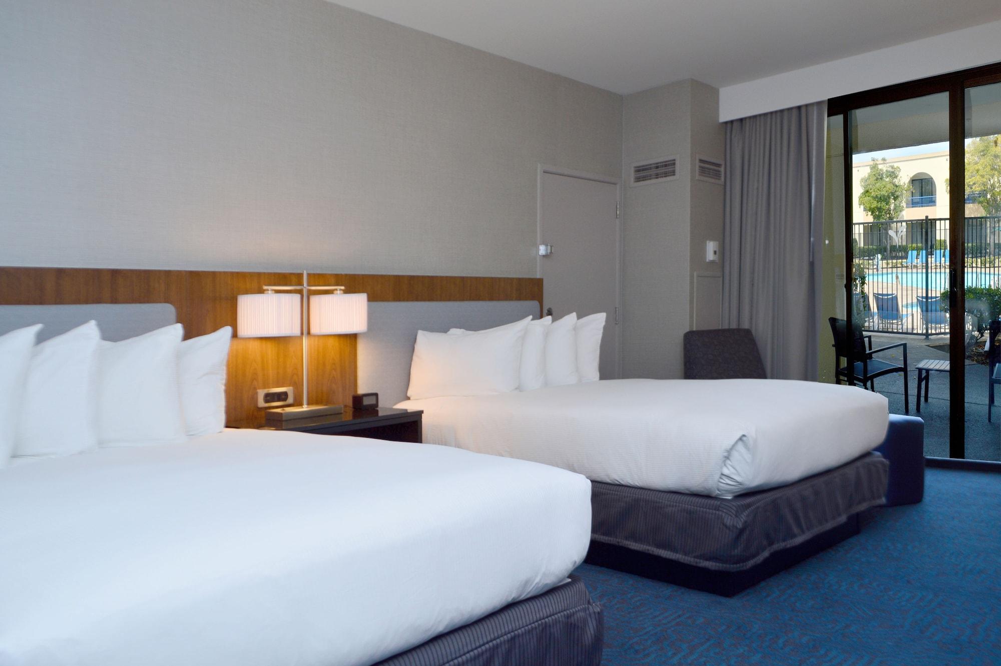 Doubletree By Hilton Newark-Fremont Ξενοδοχείο Εξωτερικό φωτογραφία