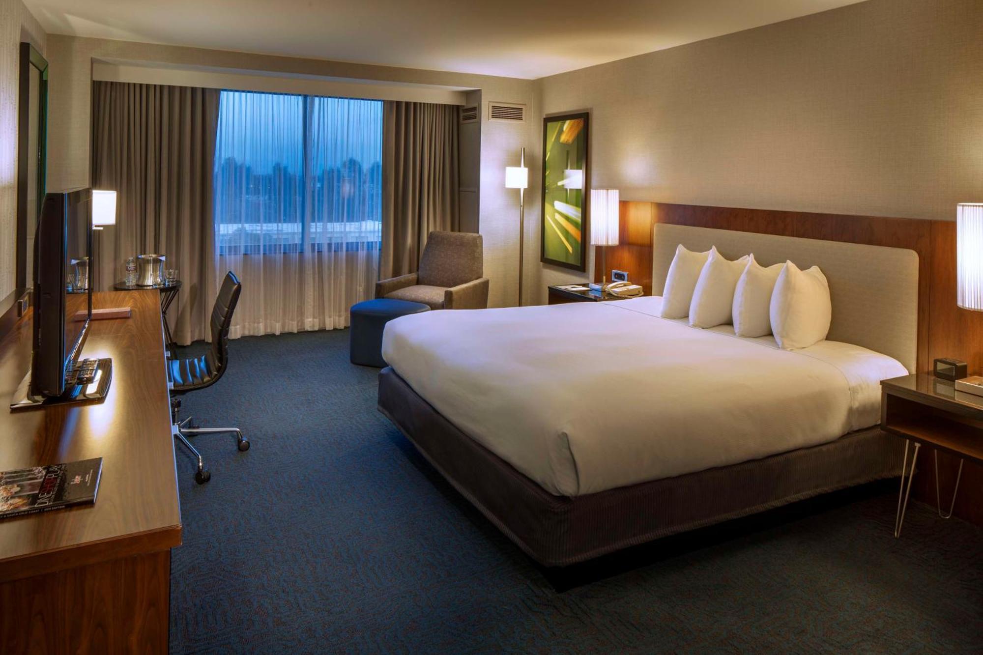 Doubletree By Hilton Newark-Fremont Ξενοδοχείο Εξωτερικό φωτογραφία